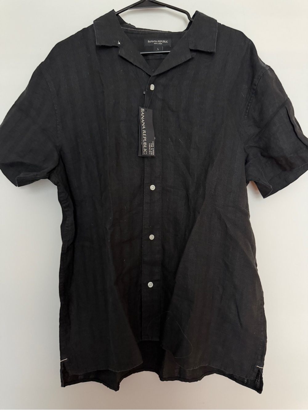 Banana Republic Men’s Black Short-Sleeve Linen Button-Up Shirt